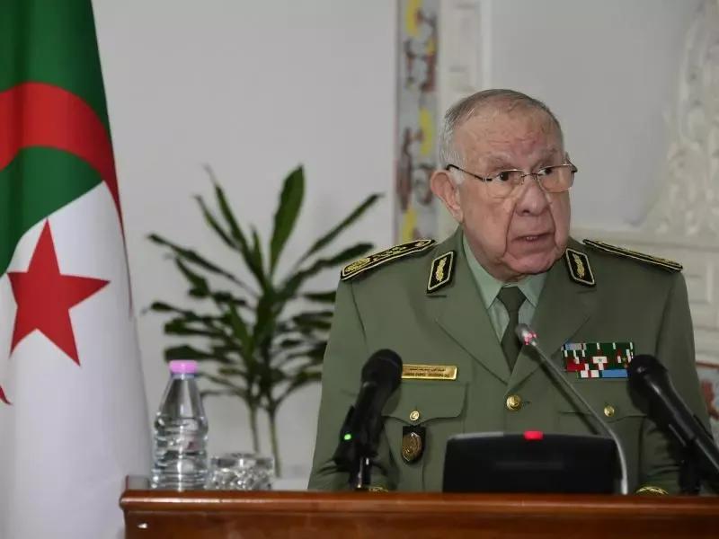 الفريق أول السعيد شنقريحة يشرف على افتتاح ملتقى حول التهديدات الخارجية في ظل التحولات الجيوسياسية والتكنولوجية