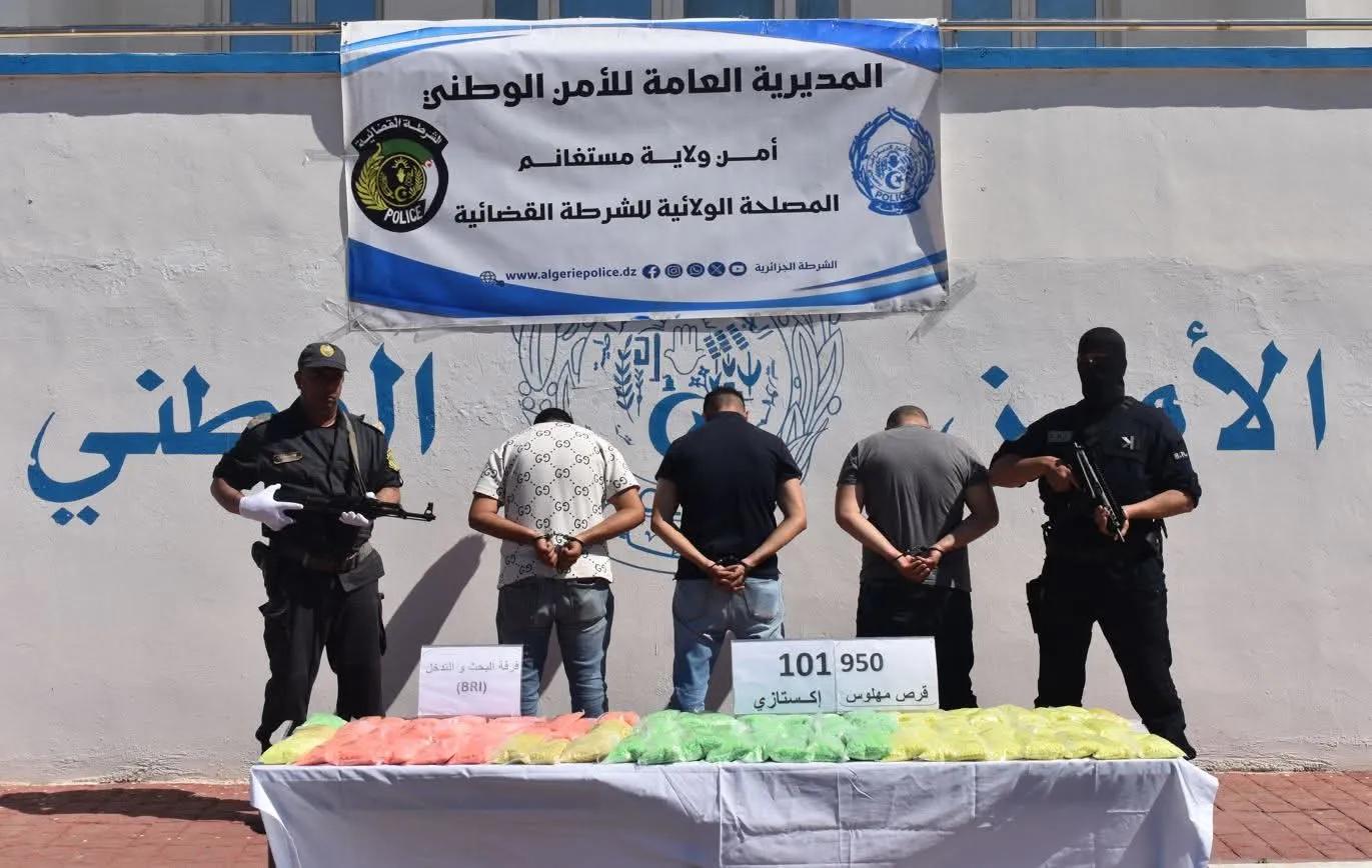 ضبط أزيد من 100 ألف قرص إكستازي بمستغانم 