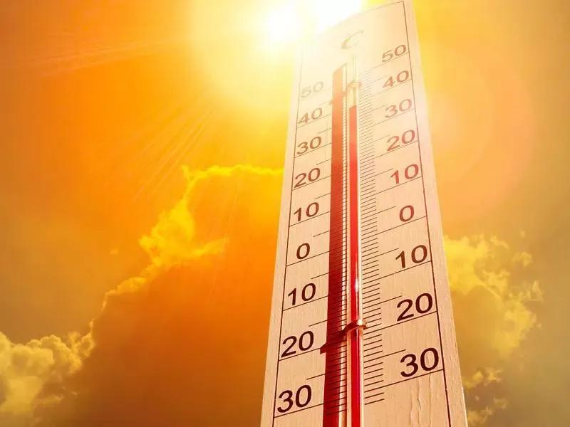 موجة حر مرتقبة بعدة ولايات من الوطن اليوم وغدا الخميس