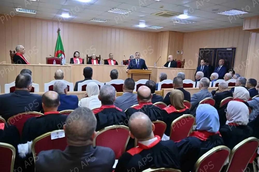 وزير العدل يشرف على تنصيب الرئيس الجديد لمجلس الدولة