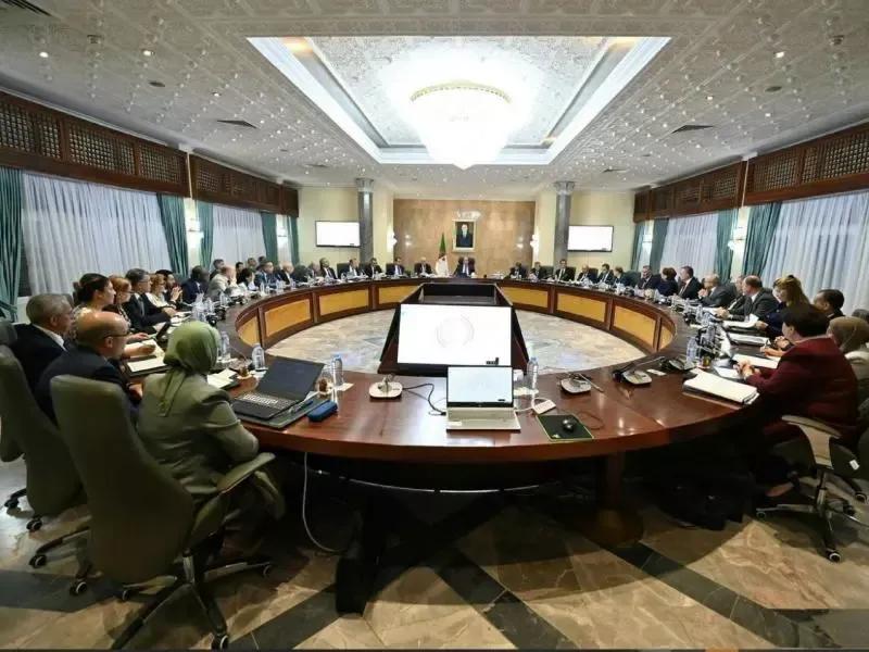 اجتماع الحكومة: عروض حول حصيلة تنفيذ قرارات اجتماع مجلس الوزراء والمشروع التمهيدي لقانون المالية لسنة 2027
