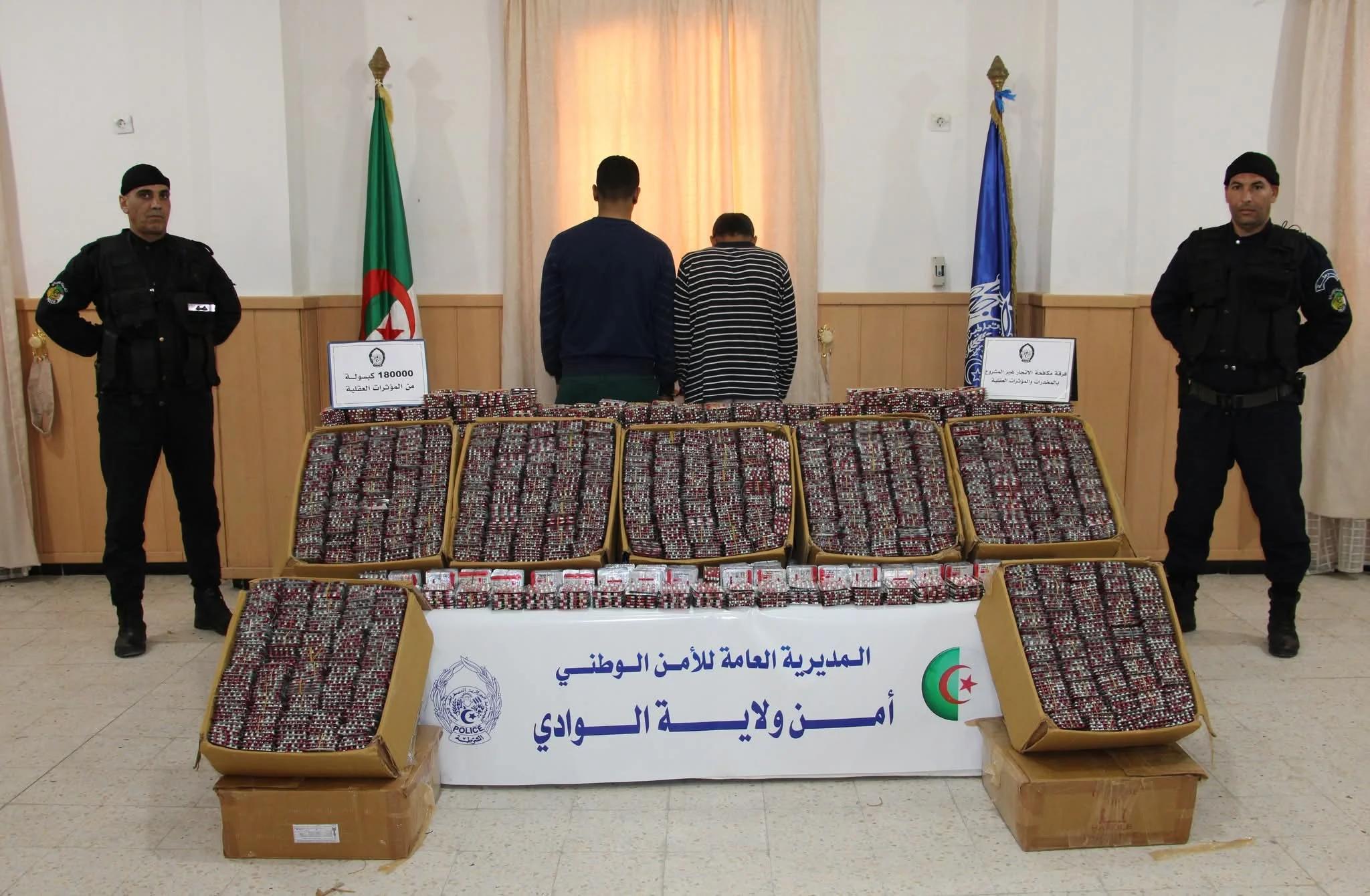 توقيف شخصين وضبط 180 الف كبسولة من المؤترات العقلية بالوادي