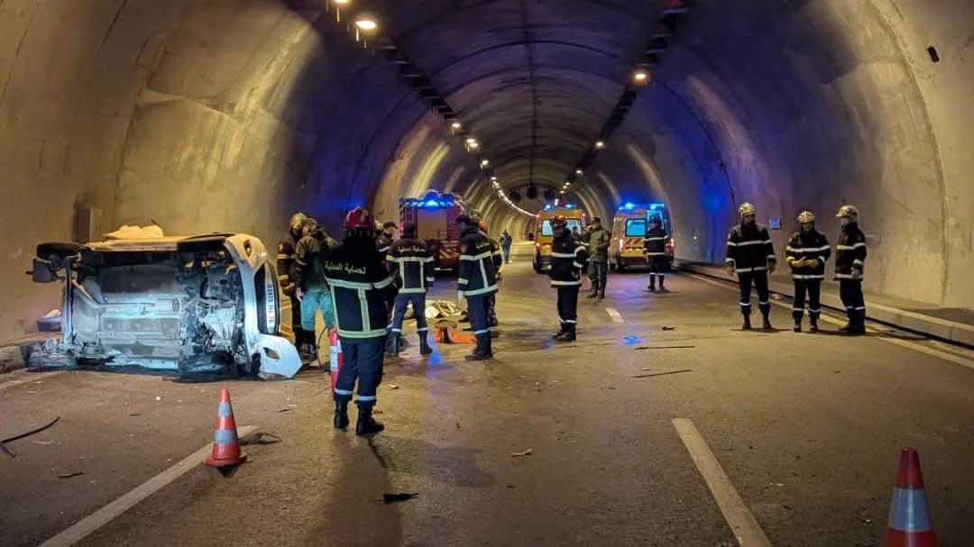 وفاة 04 أشخاص و إصابة اثنين آخرين في حادث مرور بولاية البليدة