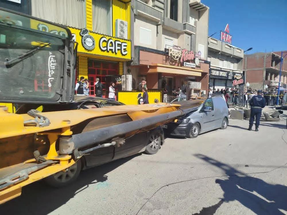 وفاة شخصين و 6 مصابين في حادث انقلاب آلية مخصصة للرفع بولاية أم البواقي