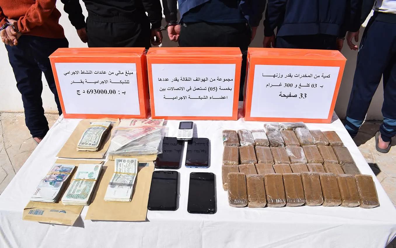 توقيف 5 أشخاص وحجز اكثر من 3 كلغ من المخدرات بباتنة
