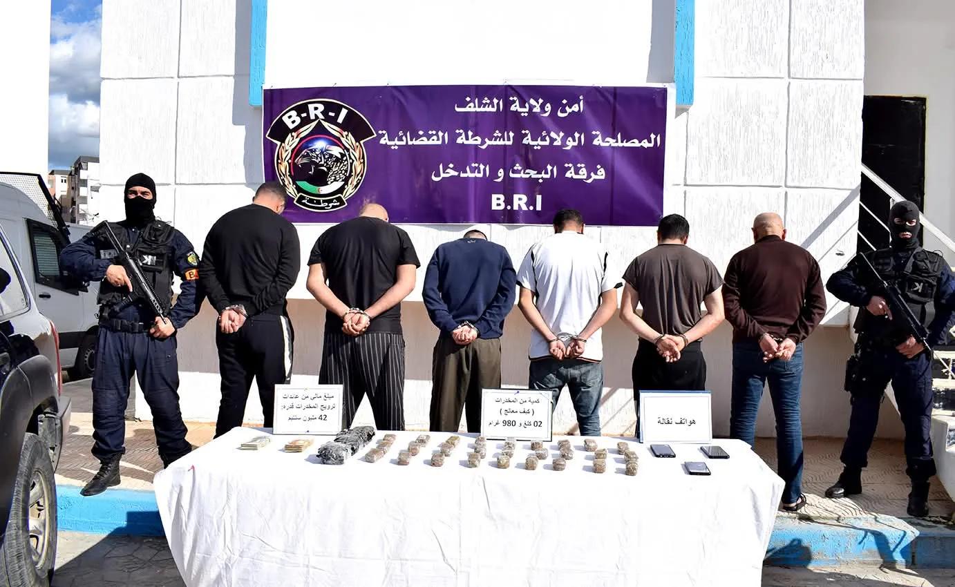توقيف 6 أشخاص وحجز اكثر من 2 كلغ من المخدرات بالشلف