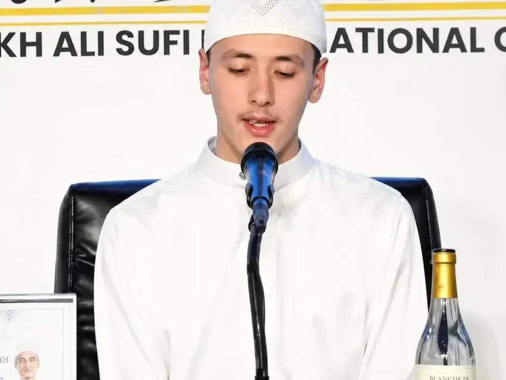 القارئ الجزائري صلاح الدين رمال يفوز بالمرتبة الأولى في الفرع الأول من مسابقة القرآن الكريم بدكار