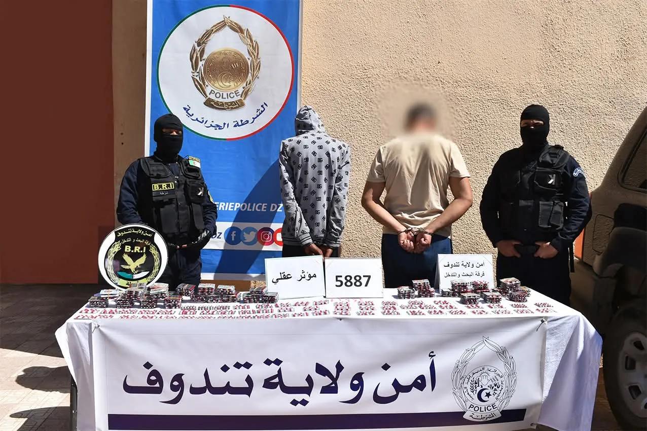 توقيف شخصين وحجز 5887 كبسولة من المؤثرات العقلية بتندوف