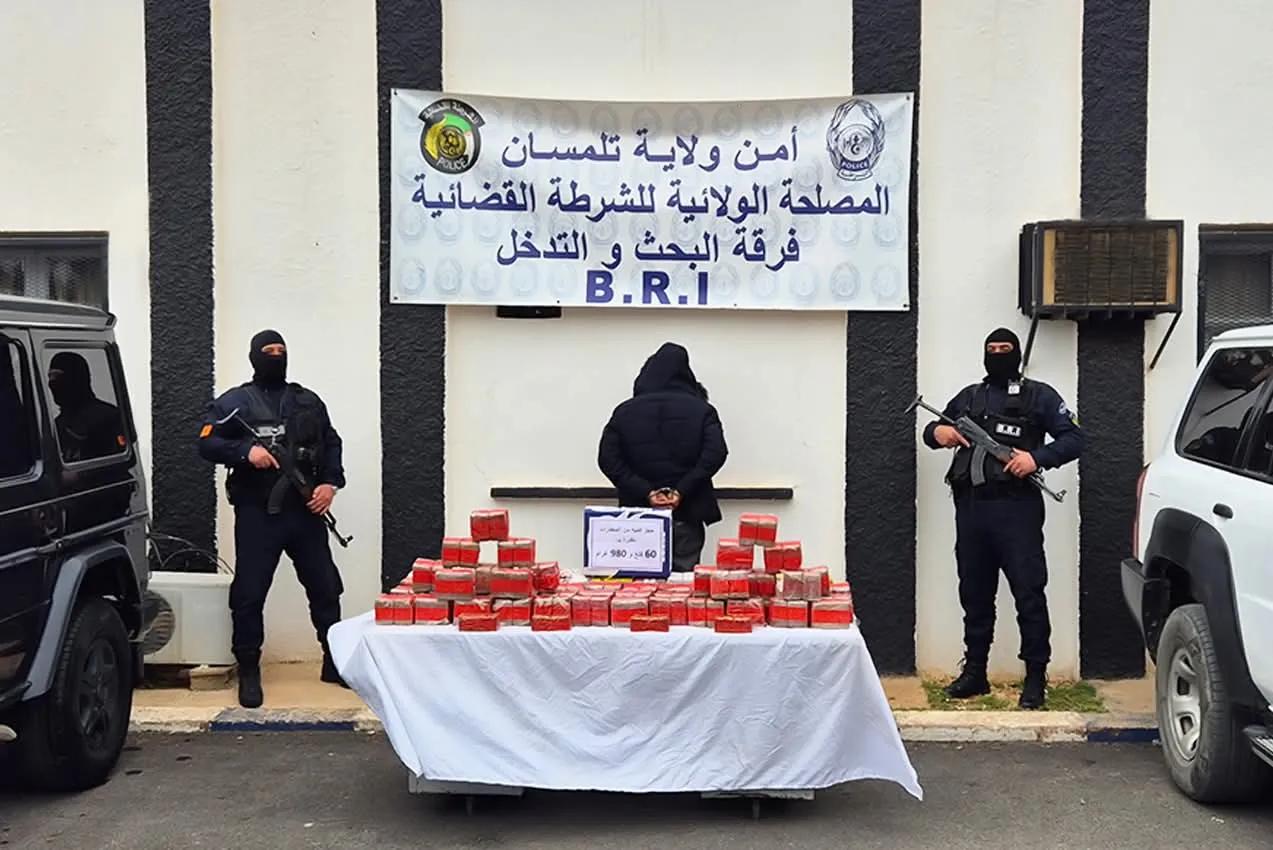 توقيف شخص وحجز اكثر من 60 كلغ من المخدرات بتلمسان