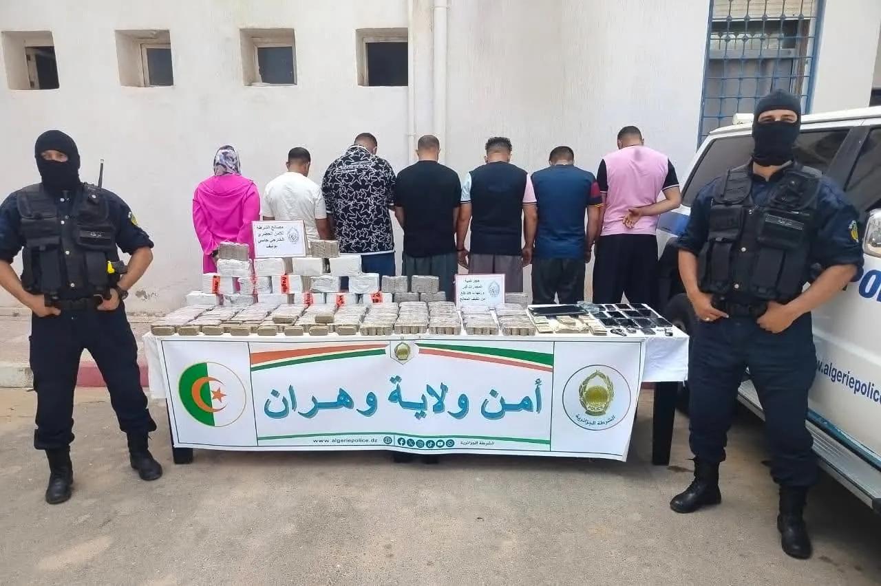 توقيف 7 أشخاص وحجز 48 كلغ من الكيف المعالج بوهران