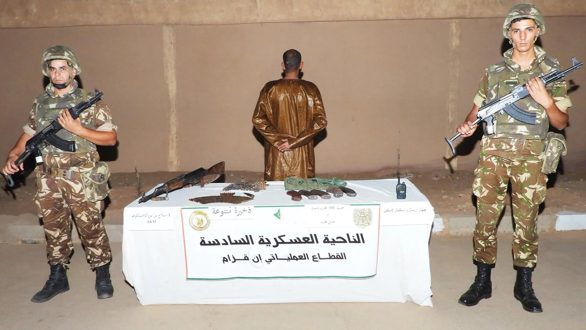 الجيش الوطني الشعبي : إرهابي يسلم نفسه بإن قزام وتوقيف 5 عناصر دعم للجماعات الإرهابية خلال أسبوع