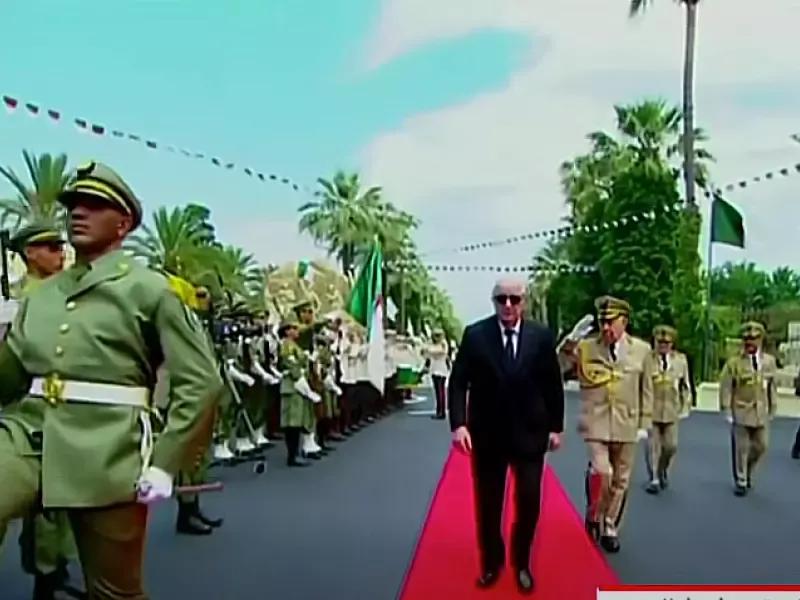 رئيس الجمهورية يترأس بالأكاديمية العسكرية لشرشال مراسم الحفل السنوي لتخرج الدفعات