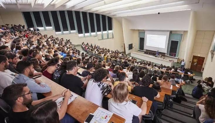 الدخول الجامعي 2026 - 2027 : قرابة مليوني طالب يلتحقون بمقاعد الجامعة