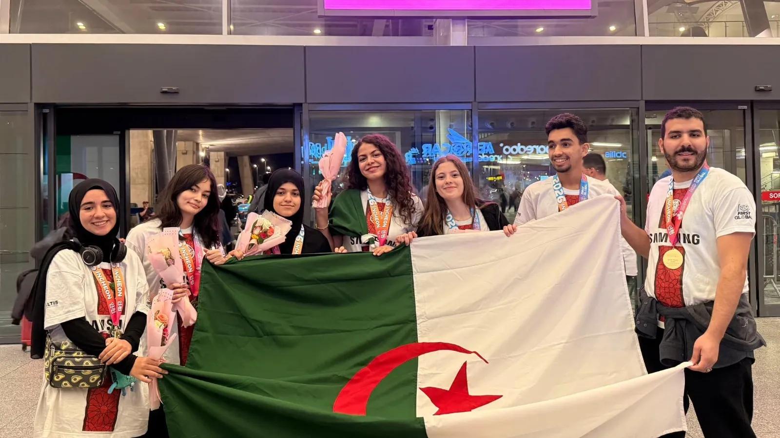 الفريق الجزائري يتوج بذهبية في مسابقة "FIRST Global Challenge 2026" للروبوتات