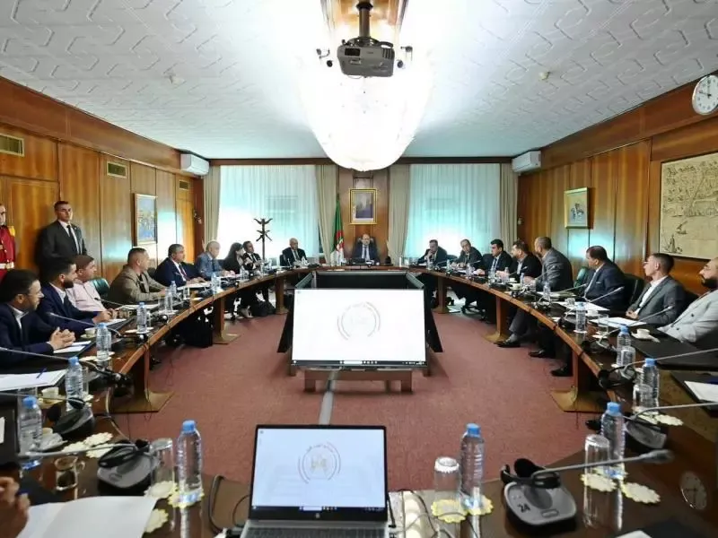 الوزير الأول يترأس اجتماعا للمجلس الوزاري المشترك، خصص لمتابعة ملف تسويق اللحوم الحمراء